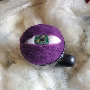 Eyeball Pin cushion